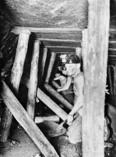 Ashington Coal Company: Three Miners Hemets, 1900s