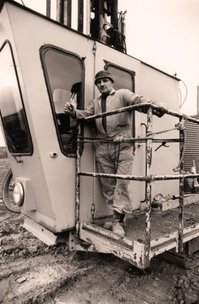 Eastgate Cement Works: Arthur Mathwin on the Drill Rig, 9th March 1991
