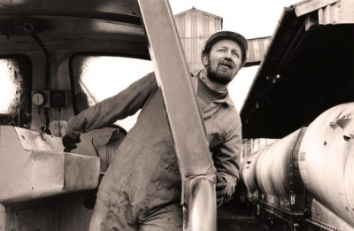 Eastgate Cement Works: Graham Smith Shunting at the Railhead, 24th February 1991
