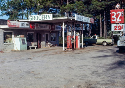 American Small Town Gas Stations and Grocery Stores 4