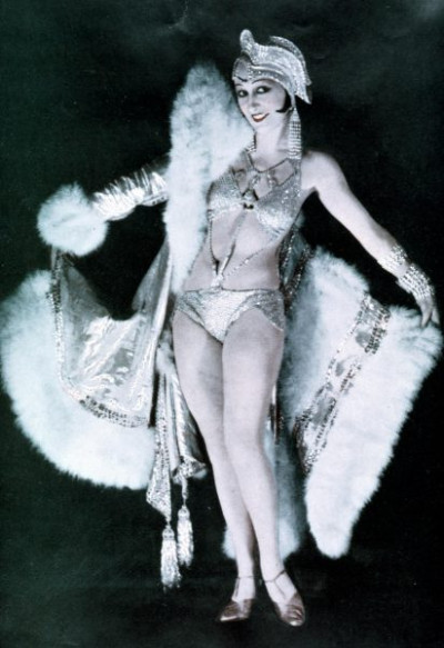 Les Folies Bergere I