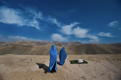 Exhibition Talk: Veiled Rebellion by Lynsey Addario