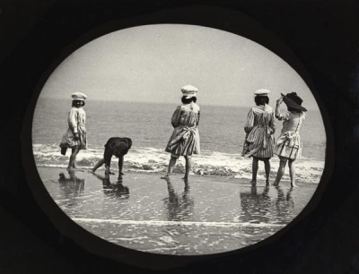 Lee Collection: Paddling in the Sea, Whitley Bay, c. 1890s