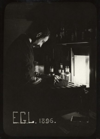 Lee Collection: Edgar Lee in his Darkroom, c. 1890s
