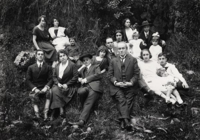 Chambi Collection: Cesar Lomellini family, Colcampata, Cuzco, 1928