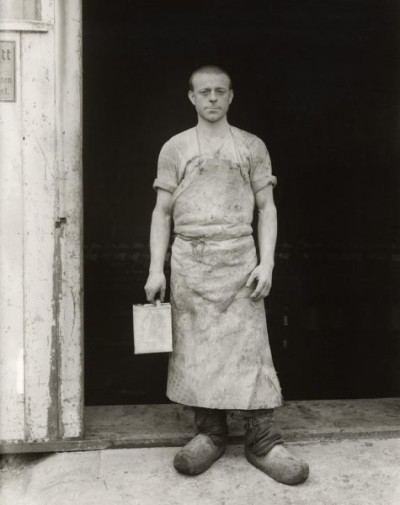 Varnisher, Cologne, 1932