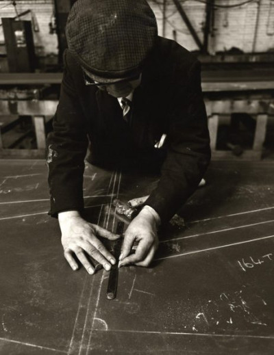 Shipbuilding on the Tyne: Making up Plates Prior to Cutting, 1983