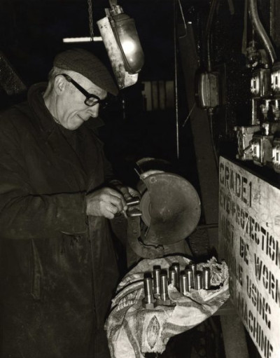 Shipbuilding on the Tyne: Replacing Bolts from Propellor Bonnet Lost at Sea, 1983