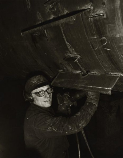 Shipbuilding on the Tyne: Caulker, 1983
