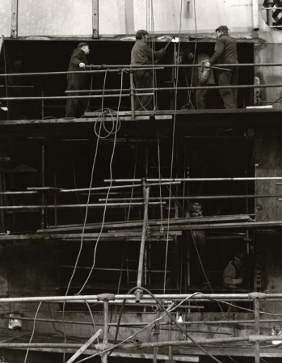 Shipbuilding on the Tyne: Replacing Damaged Plates, 1983