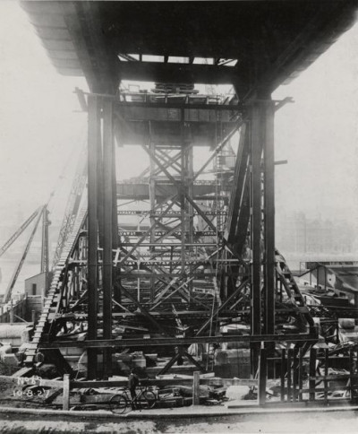 Building the Tyne Bridge: Under the New Bridge, 10th August 1927