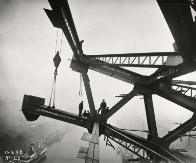 Building the Tyne Bridge