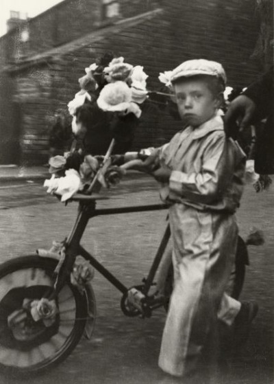 Wheatley Hill: Herbert Jacobs. Carnivals were important – they were paid for by the shopkeepers.