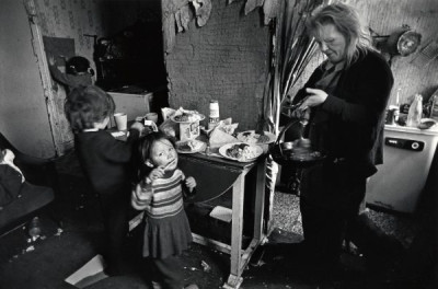 Survival Programmes: Lunch, Maryhill, Glasgow, Scotland, 1975